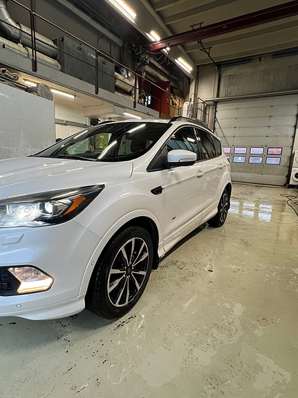 Ford Kuga 6 of 13