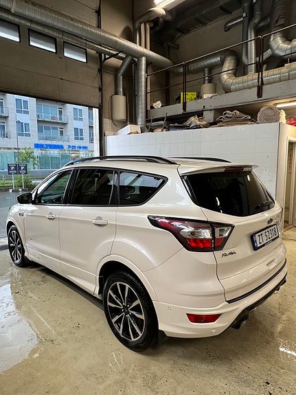 Ford Kuga 5 of 13