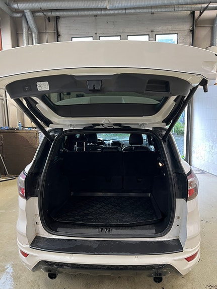 Ford Kuga 13 of 13