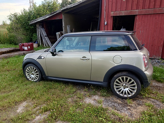MINI Cooper 3 of 5