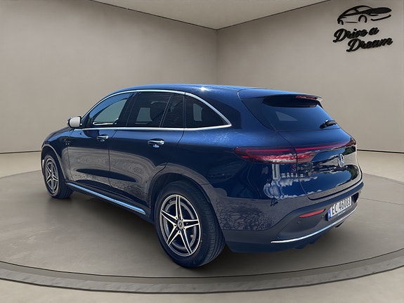 Mercedes-Benz EQC400 4 of 5