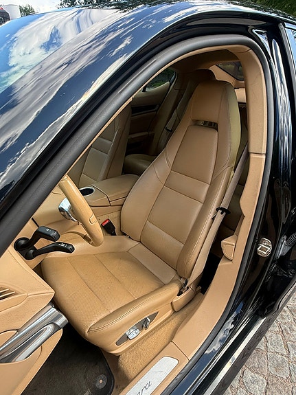 Porsche Panamera 10 of 24
