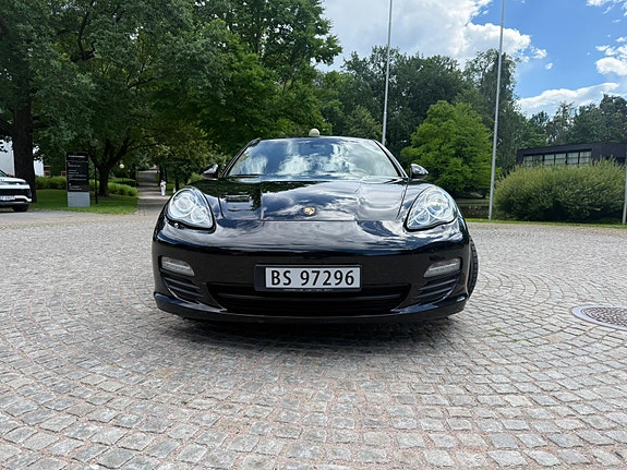 Porsche Panamera 8 of 24