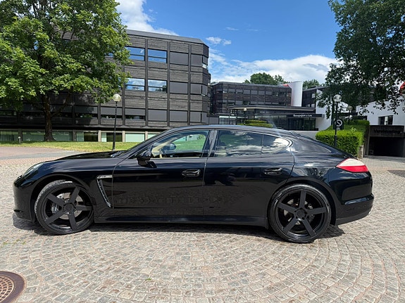 Porsche Panamera 7 of 24