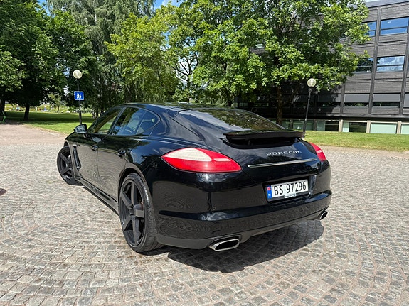 Porsche Panamera 6 of 24