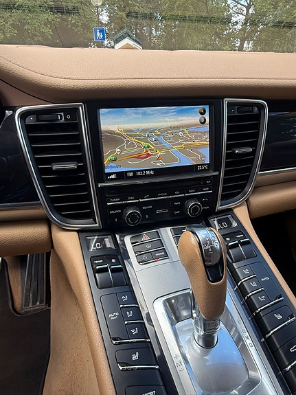 Porsche Panamera 20 of 24
