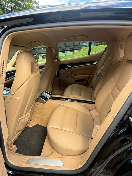 Porsche Panamera 14 of 24
