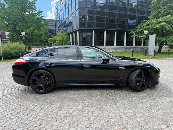 Porsche Panamera 3 of 5
