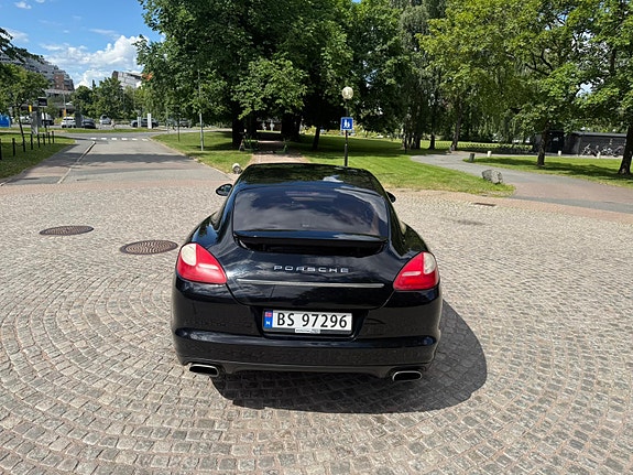 Porsche Panamera 5 of 5