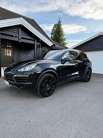 Porsche Cayenne 5 of 5