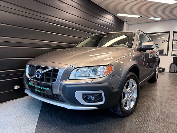 Volvo XC70 3 of 5