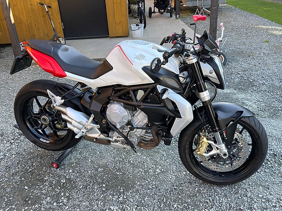 MV Agusta Brutale 800 5 of 20