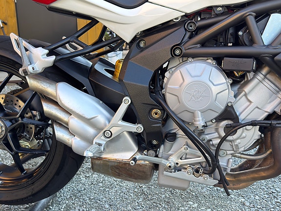 MV Agusta Brutale 800 11 of 20