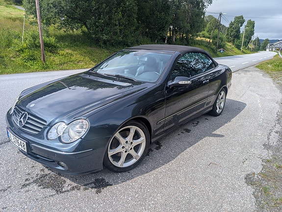 Mercedes-Benz CLK200 3 of 20
