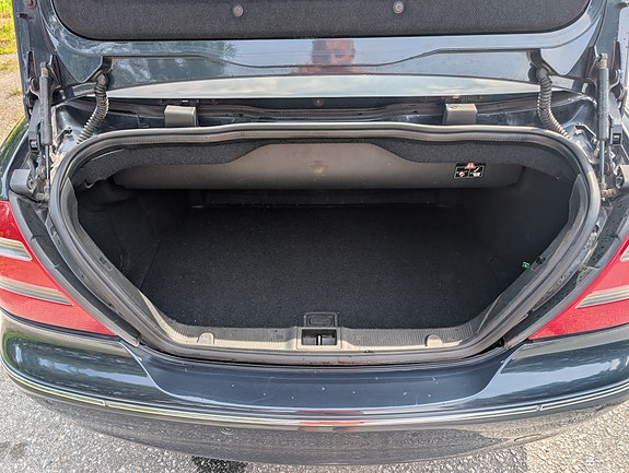 Mercedes-Benz CLK200 12 of 20