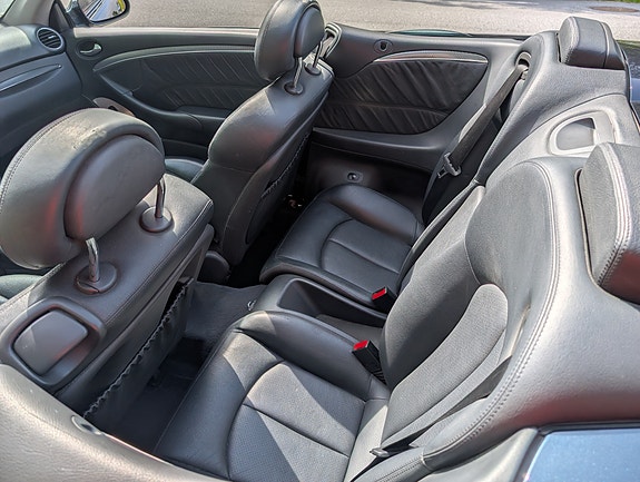 Mercedes-Benz CLK200 15 of 20