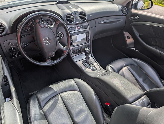 Mercedes-Benz CLK200 14 of 20
