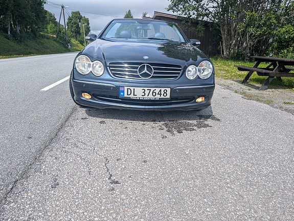 Mercedes-Benz CLK200 8 of 20