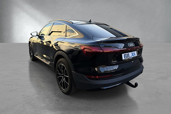 Audi e-tron Sportback 5 of 5