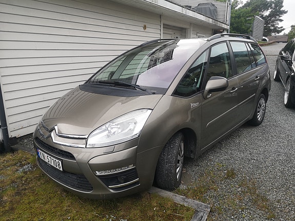 Citroen C4 Picasso 3 of 5