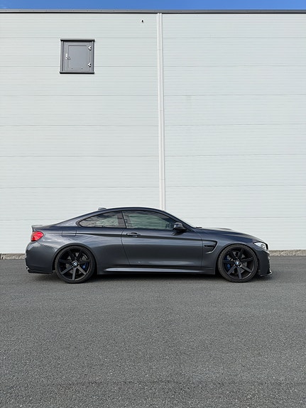 BMW M4 2 of 25