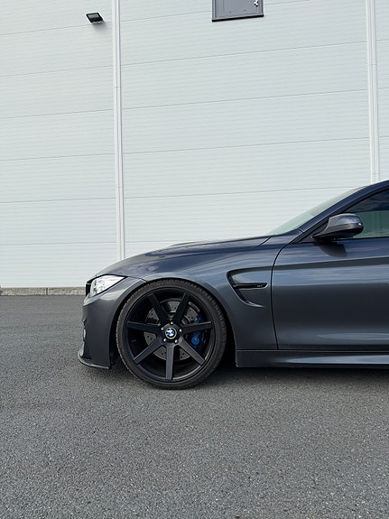 BMW M4 7 of 25