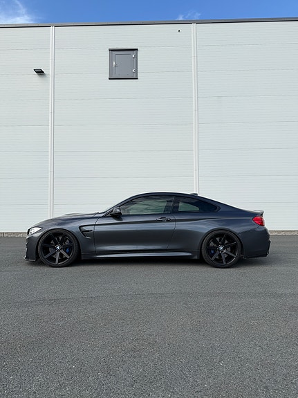 BMW M4 5 of 25