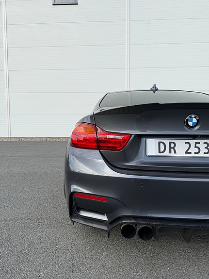 BMW M4 9 of 25
