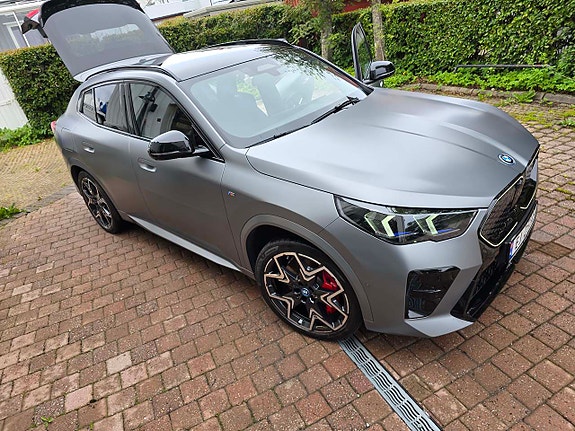BMW iX2 11 of 19