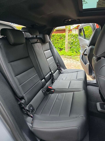 BMW iX2 17 of 19