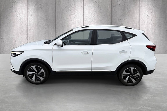 MG ZS EV 4 of 5