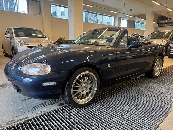 Mazda MX-5 3 of 5