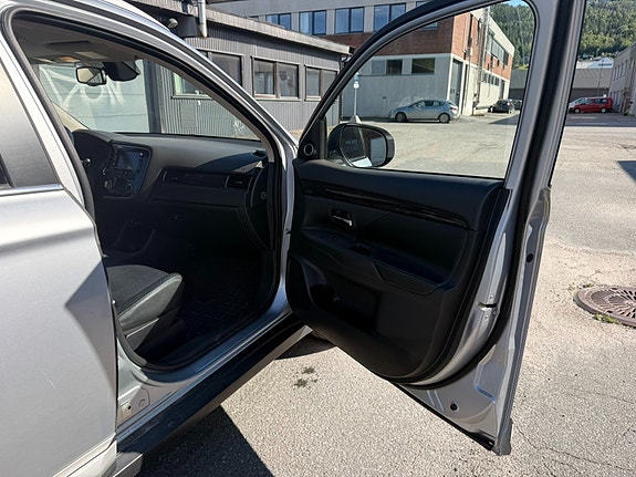 Mitsubishi Outlander 23 of 25