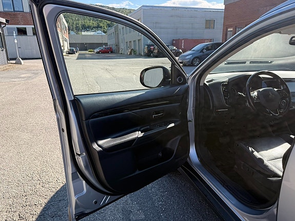 Mitsubishi Outlander 17 of 25