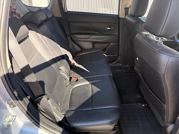 Mitsubishi Outlander 24 of 25