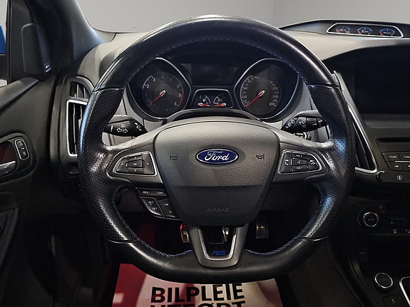 Ford Focus 23 of 30