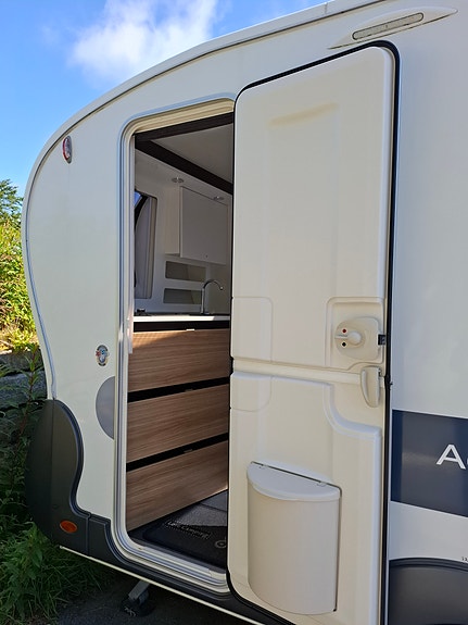 Adria Adria Action 391PH 3 of 5