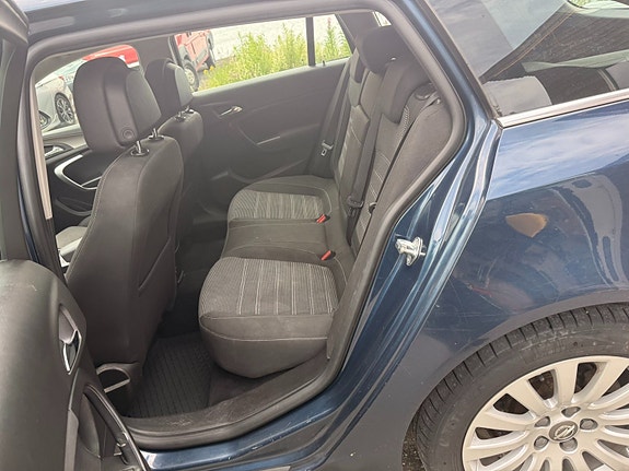 Opel Insignia 23 of 25