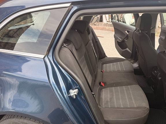 Opel Insignia 19 of 25