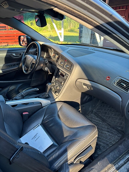 Volvo XC70 4 of 5