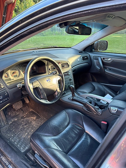 Volvo XC70 5 of 5