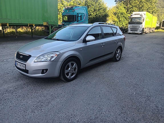 Kia Ceed 4 of 5
