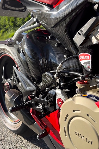 Ducati Panigale V4 S + Akrapovic + fulle ekstrautstyr 4 of 5