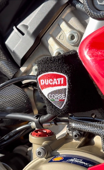 Ducati Panigale V4 S + Akrapovic + fulle ekstrautstyr 5 of 5