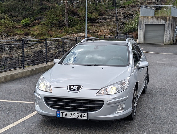 Peugeot 407 2 of 5