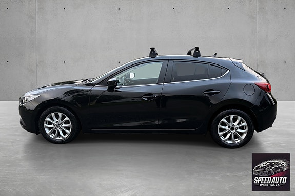 Mazda 3 4 of 5