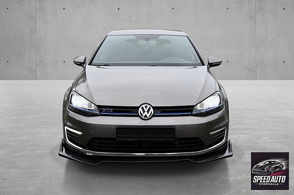 Volkswagen Golf VII 2 of 5