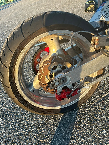Suzuki GSX-R 1100 23 of 30