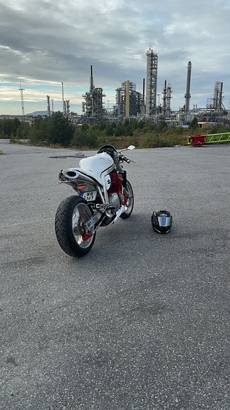 Suzuki GSX-R 1100 5 of 5