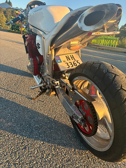 Suzuki GSX-R 1100 22 of 30